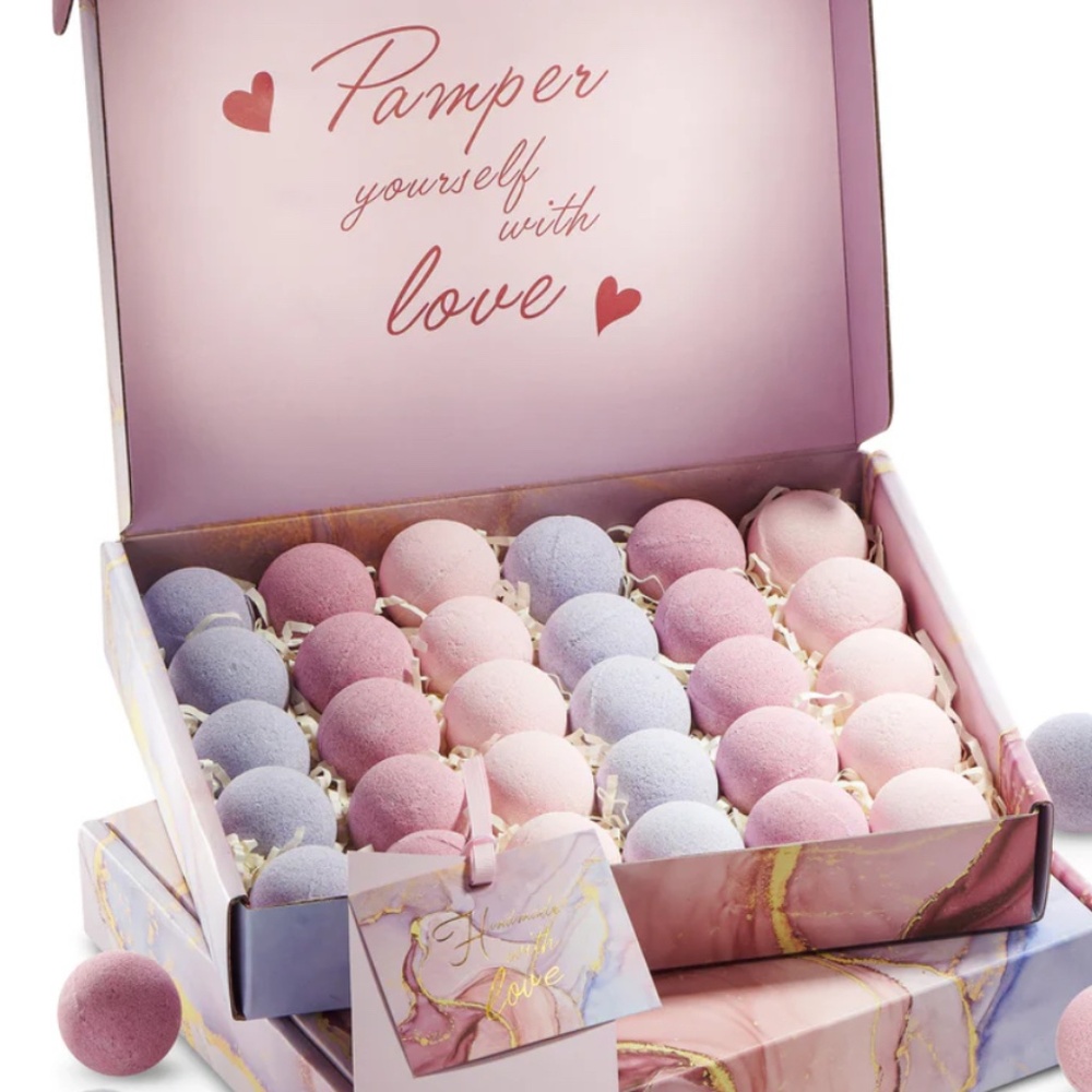 30 piece New/Unopened Lovery Bath Bomb Set